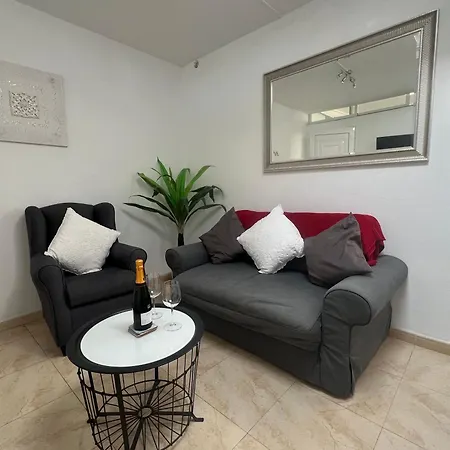 Casa Swn-y-mor, Two Bedroom With Private Pool *