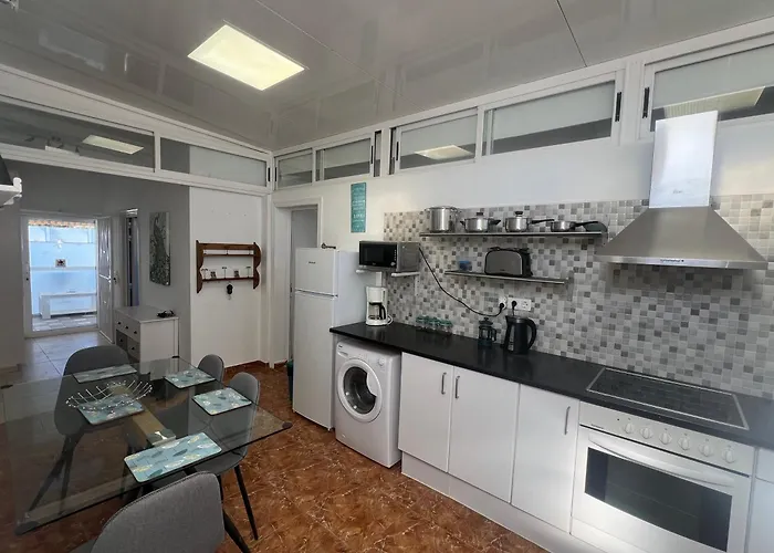 Casa Swn-y-mor, Two Bedroom With Private Pool