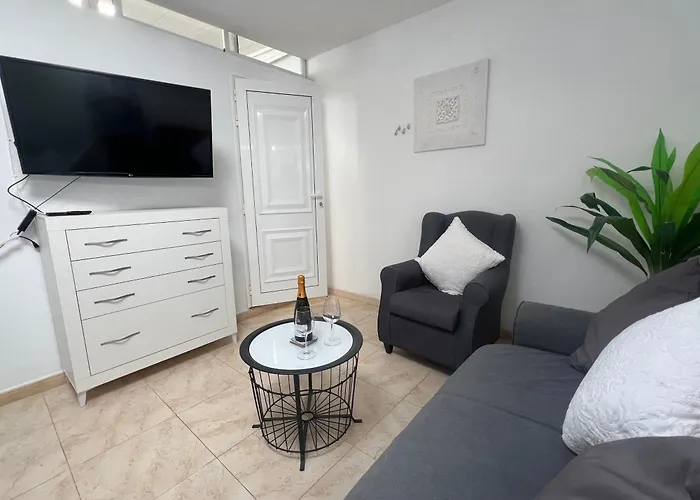 Apartment Casa Swn-y-mor, Two Bedroom With Private Pool