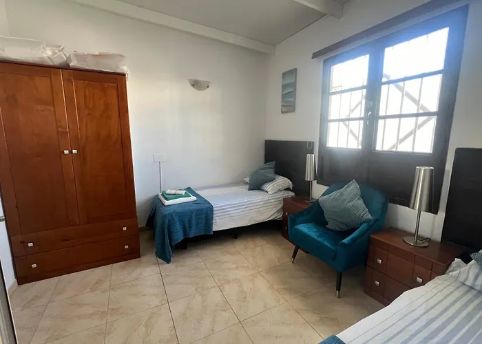 Casa Swn-y-mor, Two Bedroom With Private Pool דירה קוסטה טגוויסה