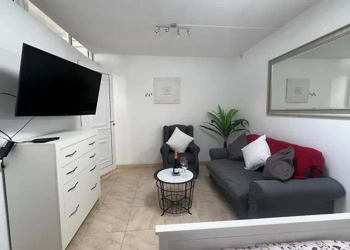 Apartment Casa Swn-y-mor, Two Bedroom With Private Pool Costa Teguise