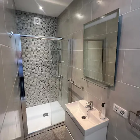 Casa Swn-y-mor, Two Bedroom With Private Pool Lejlighed