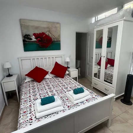 Casa Swn-y-mor, Two Bedroom With Private Pool Lejlighed *